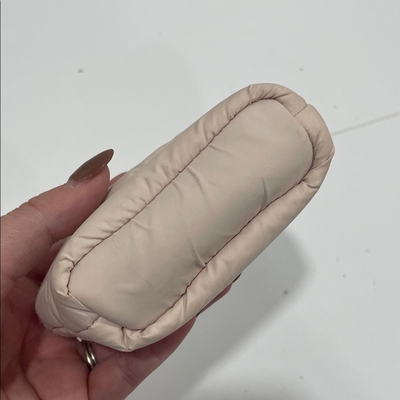 Rare Beauty Mini bag keychain - Picture 3 of 4